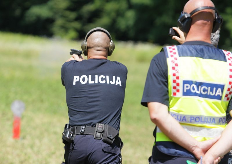 Policajcima puni iznos otpremnina od 2018. godine