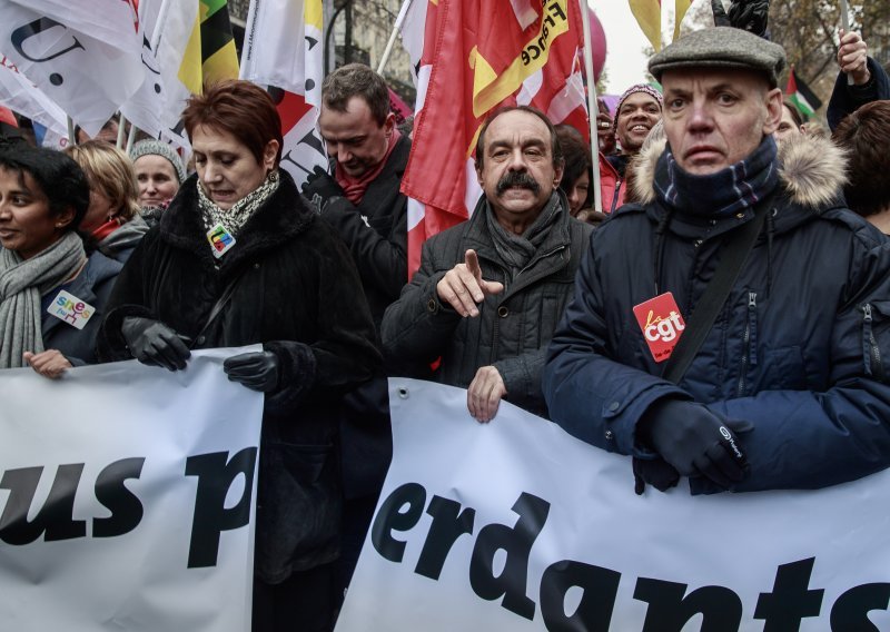 Francuski premijer odlučan u provedbi reforme dok je zemlju paralizirao štrajk