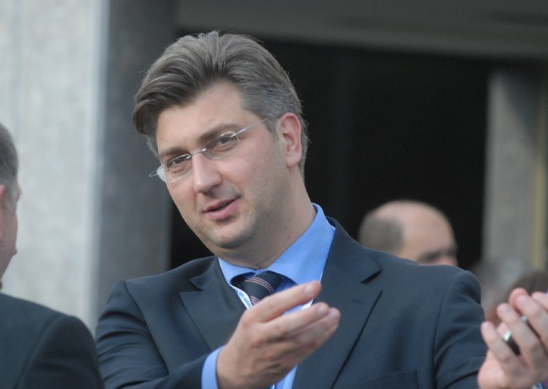 Plenković prvi progovorio u EU parlamentu