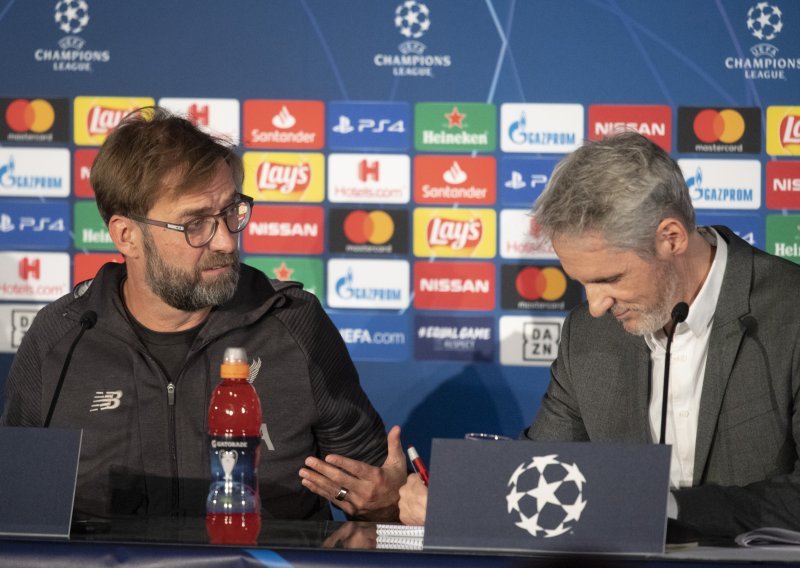 Trener Liverpoola Klopp izgubio živce na konferenciji za medije; prevoditelj ga izbacio iz takta, a onda je nastao show!