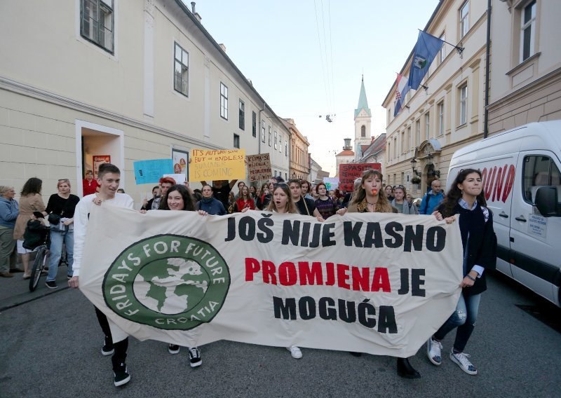 Neriješeni problemi s otpadom i prosvjedi mladih za spas klime obilježili godinu