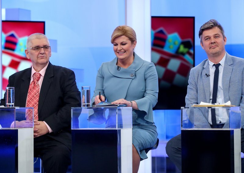 Kolinda se neuspješno fura na Melaniju, a njezin frend Milan Bandić najbolje se sredio, čak se i telepatski povezao s predsjednicom. A tek Đapić s kravatom veličine slavonske ravnice...