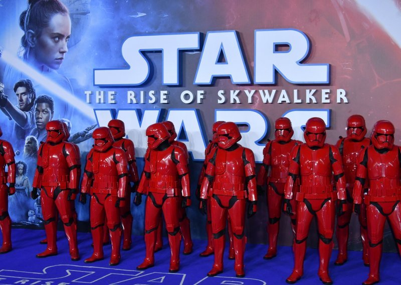 Najlošije kritike za novi film Ratova zvijezda: 'Uspon Skywalkera' je 'kukavički' s 'jeftinim obratima'