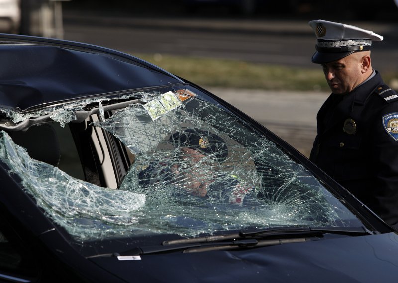 Automobilom usmrtio pješakinju