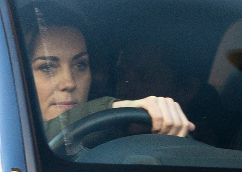 U sjeni skandalozne odluke: Buduća kraljica Kate Middleton danas slavi 38. rođendan