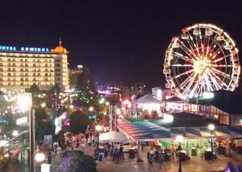 Lunapark za lažne ruske bogataše i postkomunističku sirotinju