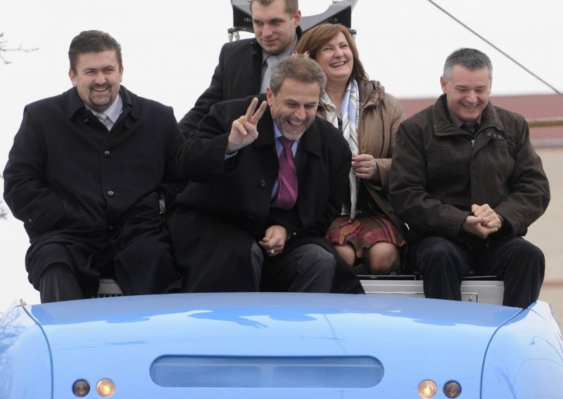 Holding prodaje tramvaje da bi otkupio buseve