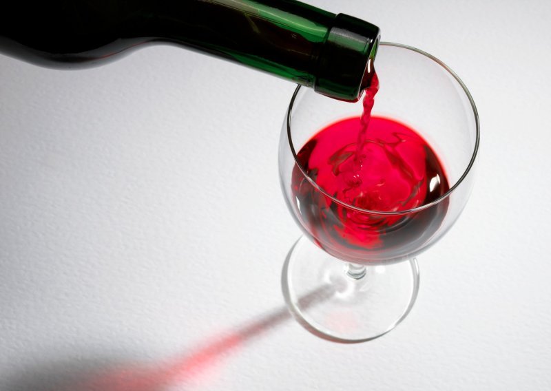 Od svibnja 30 posto veće trošarine na alkohol