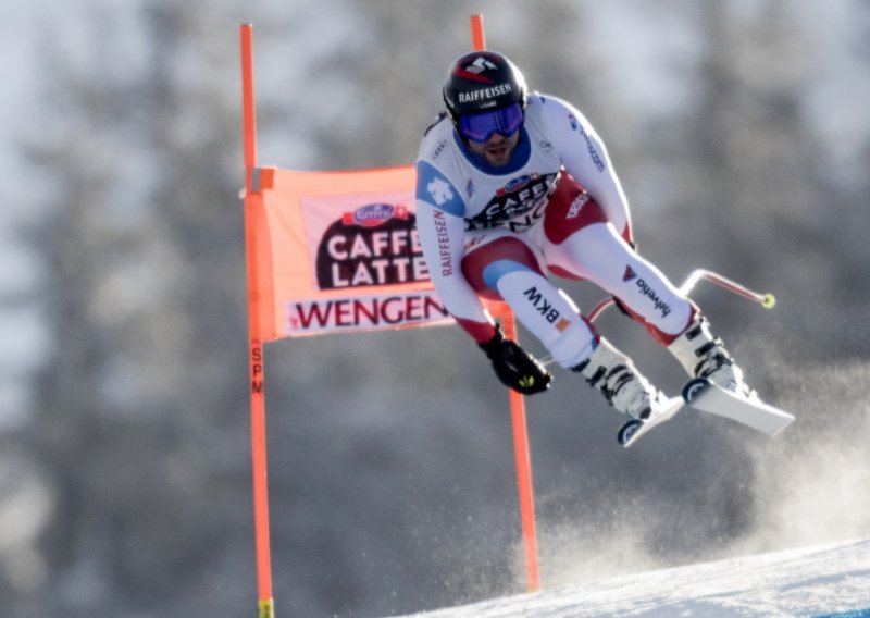 Švicarac Beat Feuz pobjednik je spusta na legendarnoj stazi Lauberhorn u Wengenu