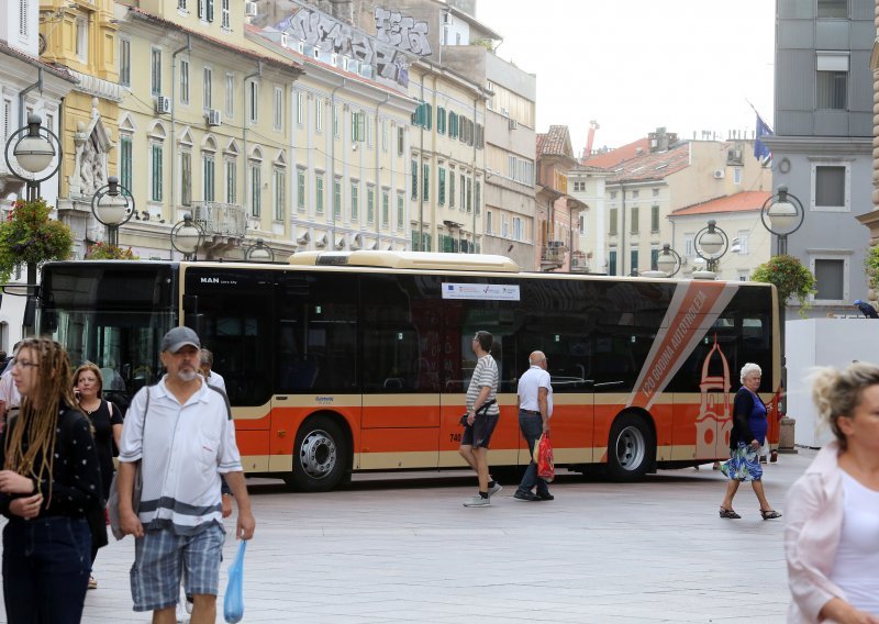 Počelo prikupljanje potpisa za peticiju 'Autotrolejom, a ne automobilom!'