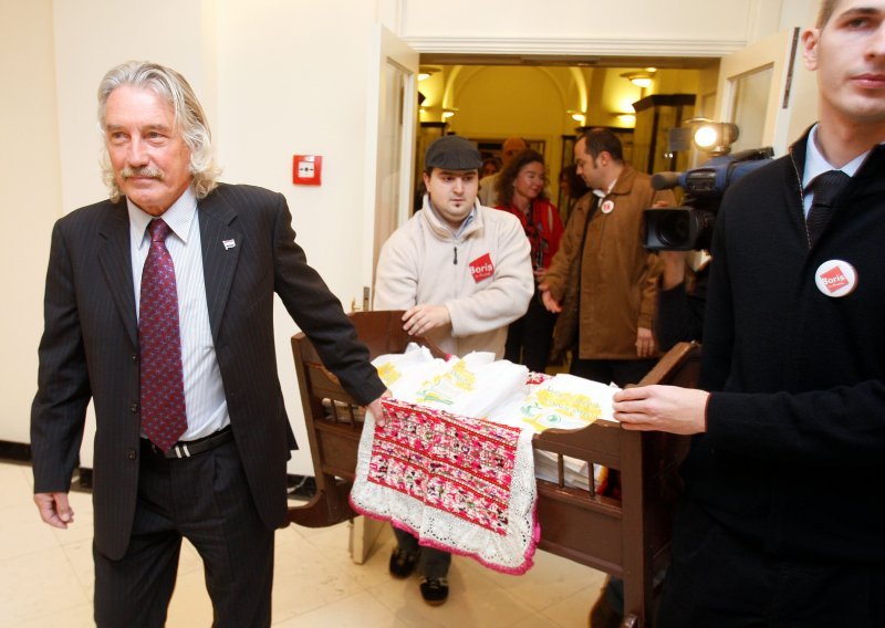 Mikšić predao potpise za svoju drugu kandidaturu