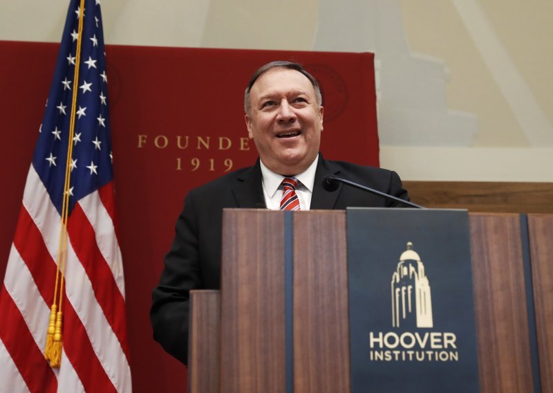 Pompeo obećao poduprijeti Ukrajinu