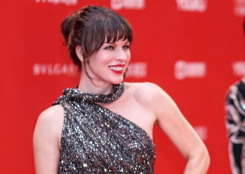 Nakon proživljenog traumatičnog razdoblja, Milla Jovovich na svijet donijela treću djevojčicu