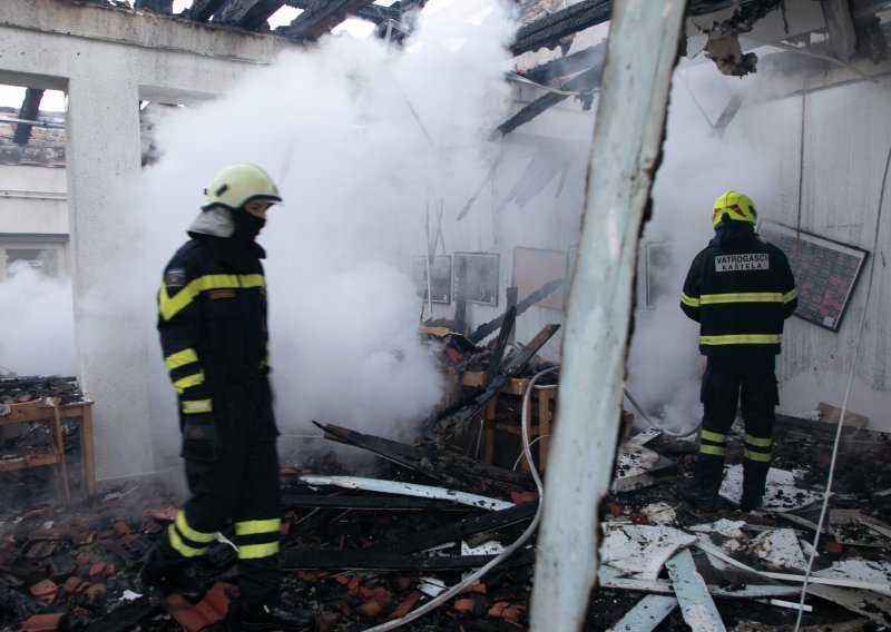 Poznato kako je nastao veliki požar koji je progutao zgradu u sklopu škole