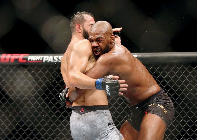 Jon Jones u spektakularnoj borbi obranio naslov i postao UFC-ov rekorder