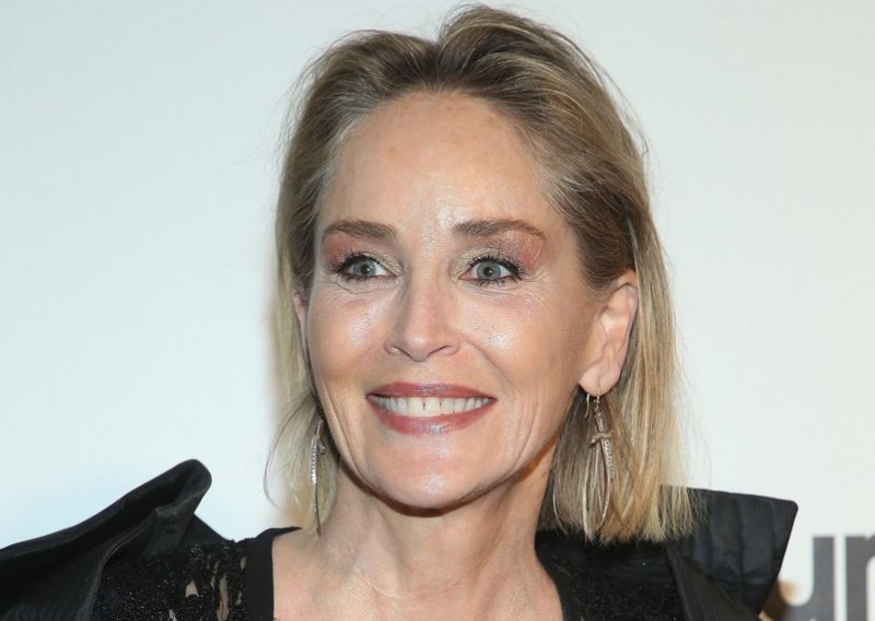 Sharon Stone u potrazi za novim partnerom: 'Tražim nekoga tko želi vezu prepunu brige, suosjećanja i ljubavi, kao i svi drugi ljudi'