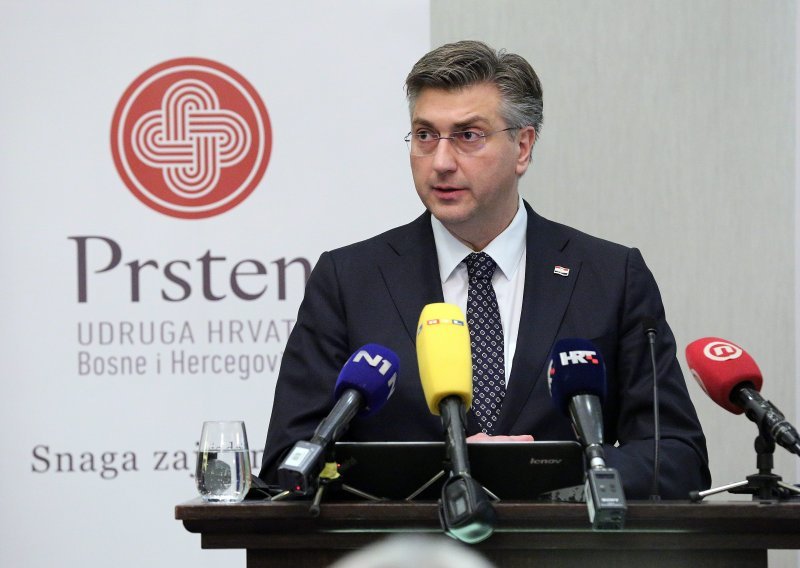 Plenković vjeruje da će vladine i europske politike smanjiti iseljavanje iz Hrvatske