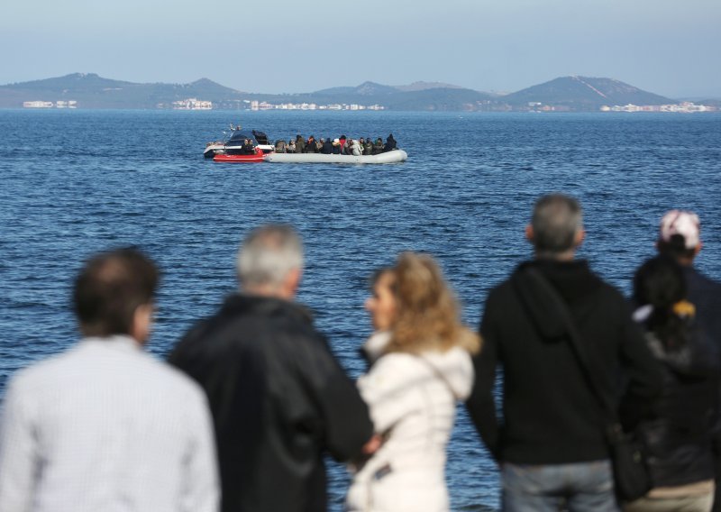 Prva zaraza među azilantima u Grčkoj; pozitivna je Afrikanka koja se porodila u atenskoj bolnici