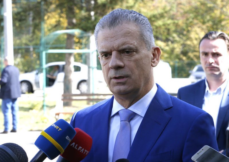 Konaković i Radončić: Zaključcima sabora HNS-a je sužen i faktički potpuno zatvoren prostor dijalogu