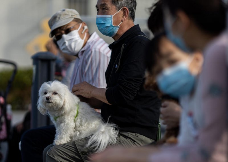 Hong Kong daje maske svim stanovnicima koje se mogu prati i koristiti do 60 puta