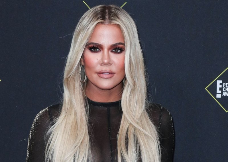 Mikro bob novi je trend: Zahvalnoj frizuri nije odoljela ni Khloe Kardashian