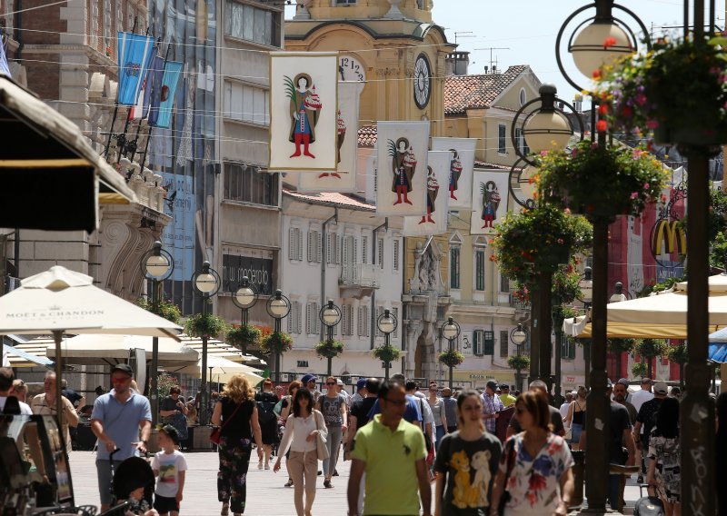 U Rijeci se odgađaju predstave, izložbe i kino projekcije, a muzeji zatvaraju