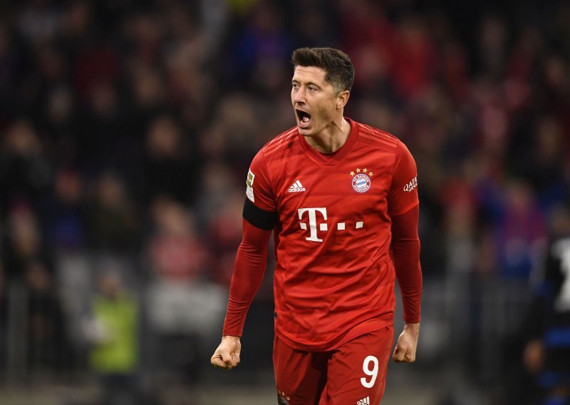 Robert Lewandowski nije štedio kada je darivao novac za borbu protiv koronavirusa