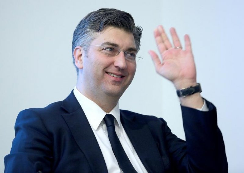 Plenković: Spreman sam preuzeti odgovornost, kandidirat ću se za šefa HDZ-a