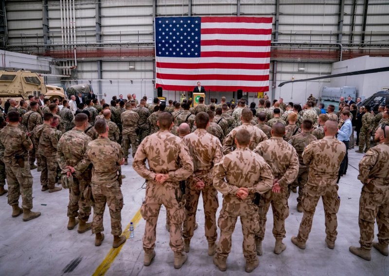 Raketirana najveća američka vojna baza u Afganistanu