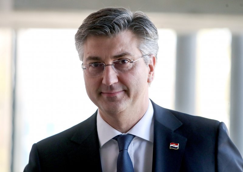 Plenković: Neka nas duh Uskrsa ohrabri da budemo još jači i složniji