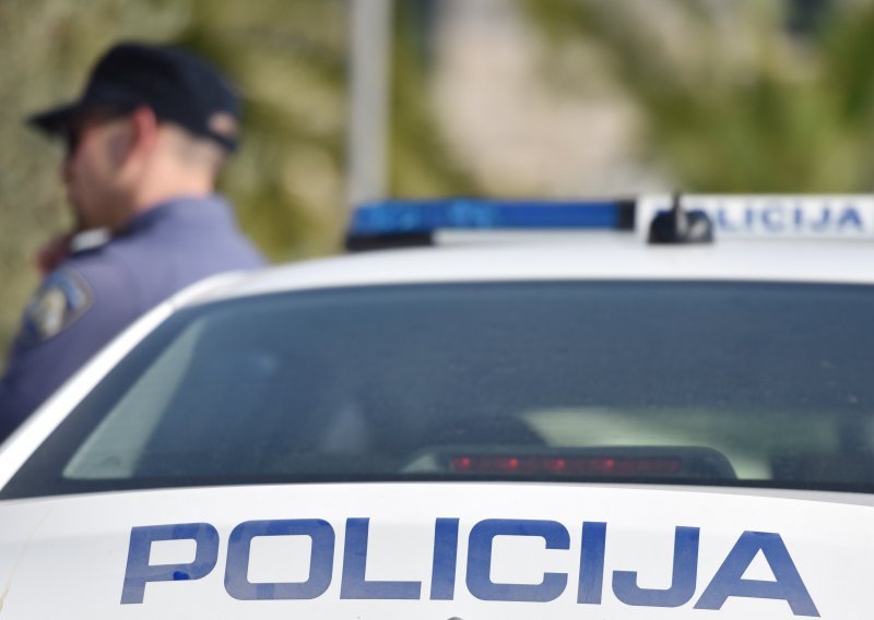 Uhićena dvojica krijumčara koji su migrante pokušali prevesti u Hrvatsku