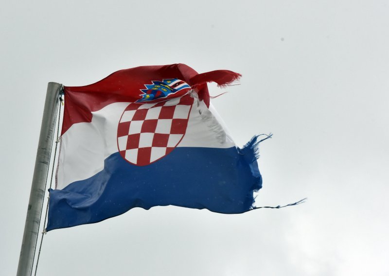 Očekivanja za hrvatsko gospodarstvo najniža u povijesti, ništa bolje ni za cijelu EU