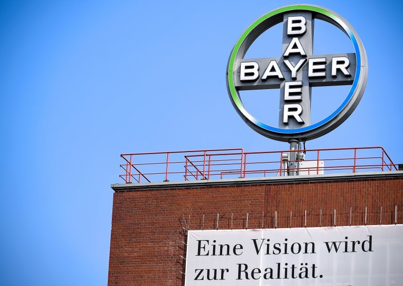 Bayer povećao dobit, zaoštrava stajalište u nagodbama o glifosatu