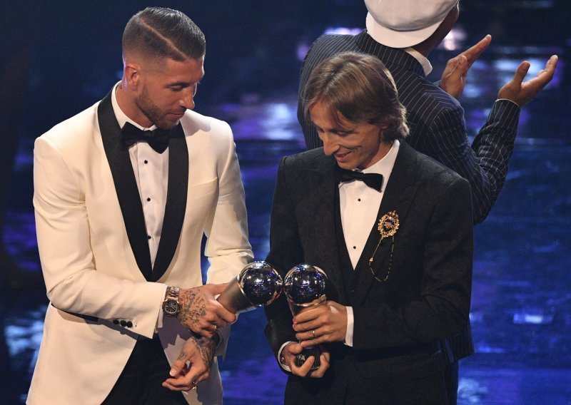 Do toga je došlo: dvije ključne karike madridskog Reala, Luka Modrić i Sergio Ramos, razgovaraju o kućanskim poslovima