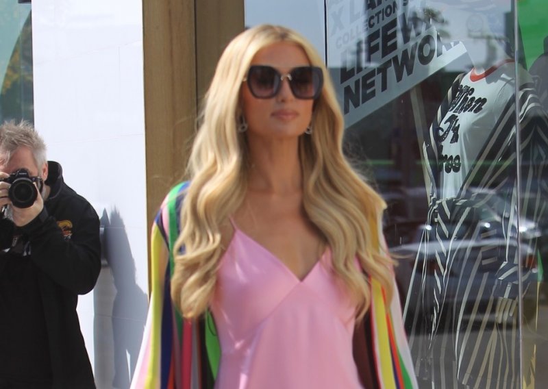 Paris Hilton pohvalila se sretnom vijesti u svojem životu