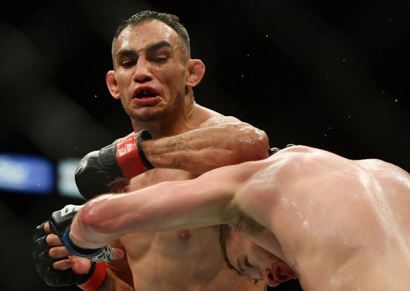 Tony Ferguson u kavezu ušutkan batinama poslije 12 pobjeda u nizu, ali je kasnije na svoj vulgaran način najbolje opisao što se dogodilo