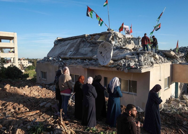 Palestinci pozivaju Izrael da zatvori prilaze Zapadnoj obali zbog virusa