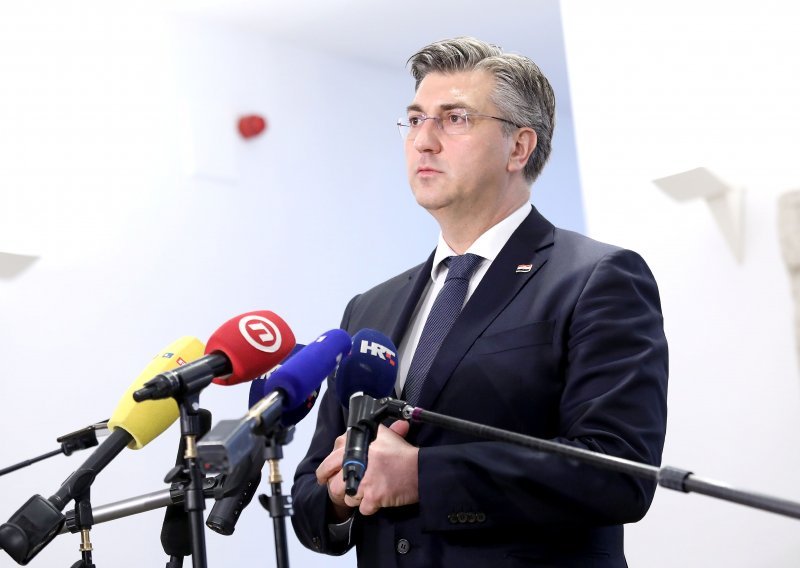 Plenković: Ja ne plačem ni za kim, pa ni za Penavom