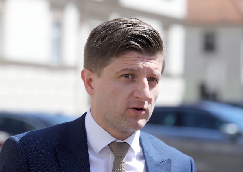 Marić: Evidentno je da mjere popuštanja imaju efekt; no ne treba stvarati euforiju ili da netko pomisli da sada uljepšavamo sliku, nije ni blizu, posebice u turizmu, kao što je bilo prošle godine