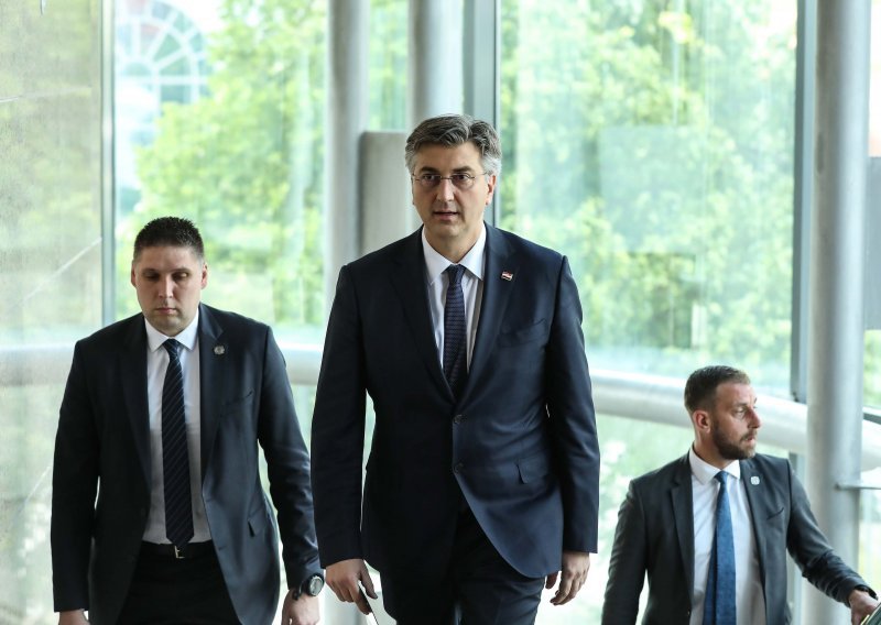 Plenković: Broj županija ostaje isti, moguća reforma općina. Unutar HDZ-a sve pršti od želje za koalicijom s SDP-om