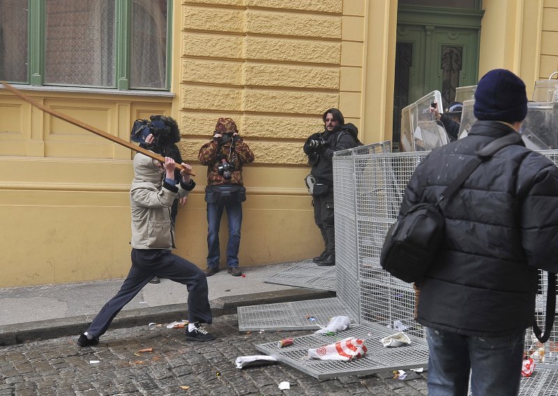 Policiju ne zanimaju saznanja Vlade o organizatorima nasilja?!