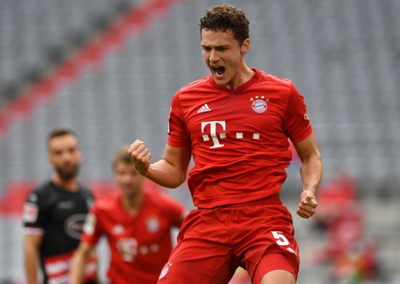 Bayernovo rutinsko odrađivanje posla, Lewandowskom pedantni Nijemci promijenili prezime