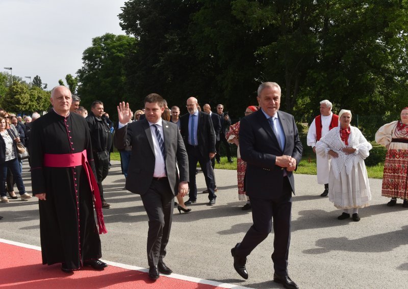 Svečano otvoren remetinečki rotor kojim se prometuje od siječnja