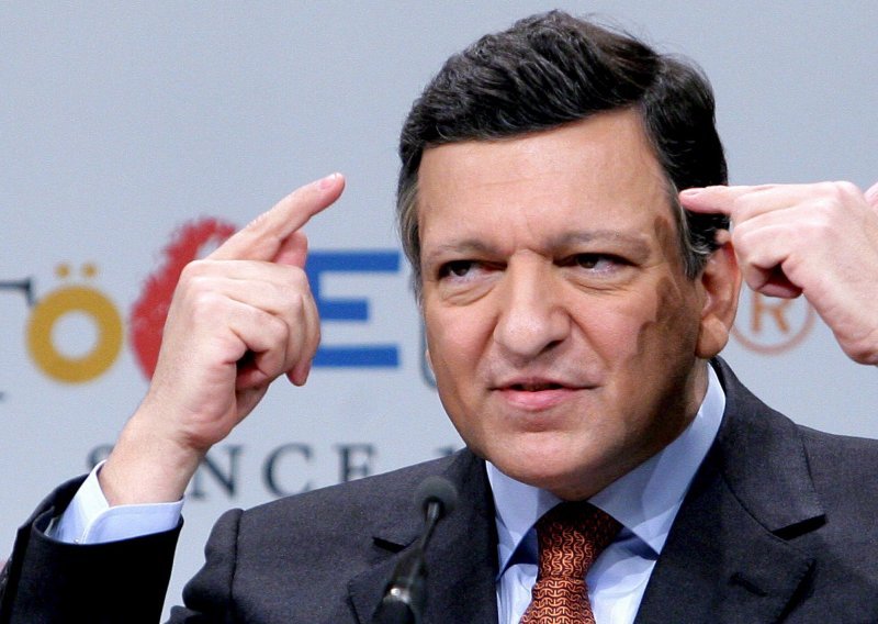 Barroso razmatra kako riješiti hrvatsko-slovenski spor