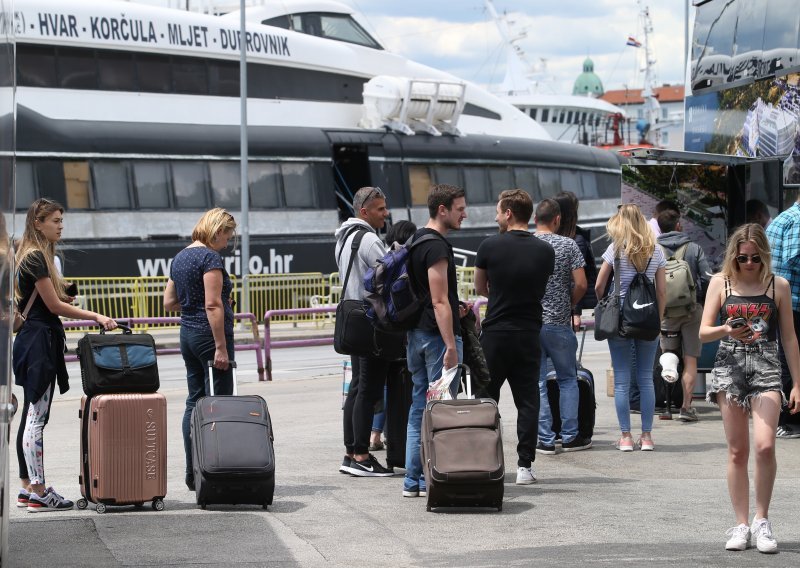 U Hrvatskoj 33 tisuće turista, stranci opet u većini