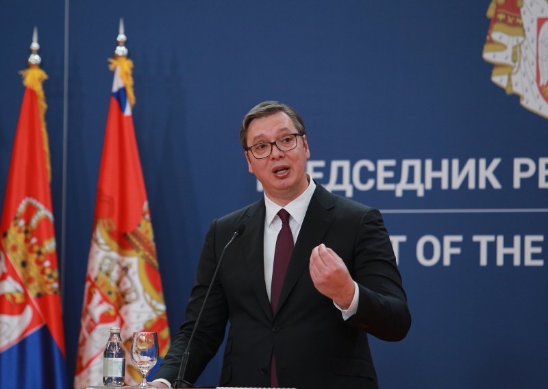 Vučić o kosovskom pitanju: Ne idemo u Bijelu kuću s bijelom zastavom