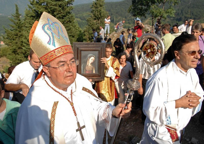 Puljić Kosorici: Hvala vam na novcu!