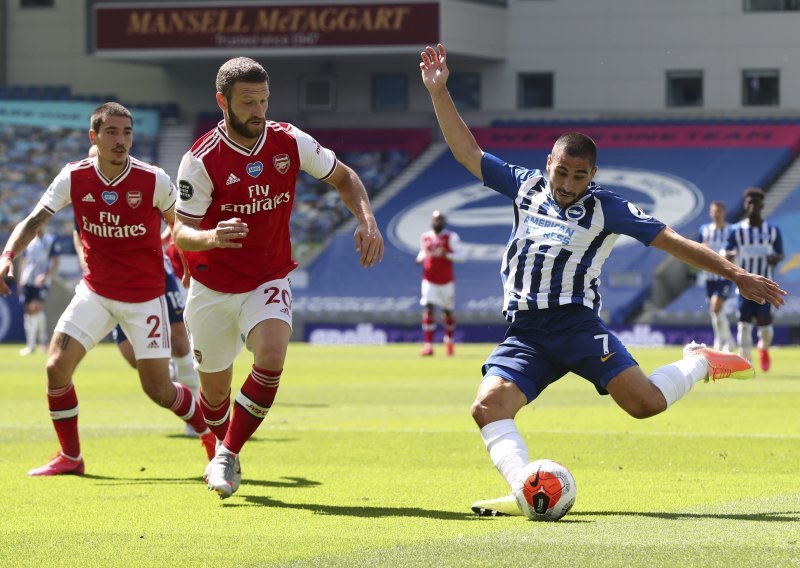 Očajni Arsenal vodio pa ostao bez svega; Watford primio pogodak u 90., ali ipak na kraju spasio bod