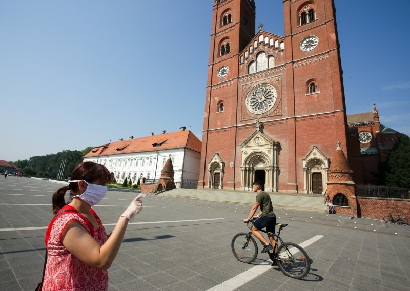 Načelnik osječkog stožera: Priča oko Đakova još nije završena. U Srbiji vojska postavila krevete u beogradsku Arenu