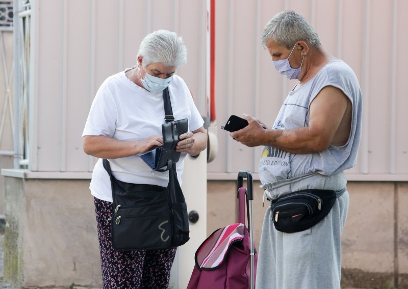 Polovicu preminulih u Hrvatskoj od covida-19 povezuje jedna stvar